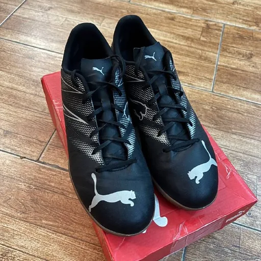 Футбольные бутсы Puma Attacanto IT