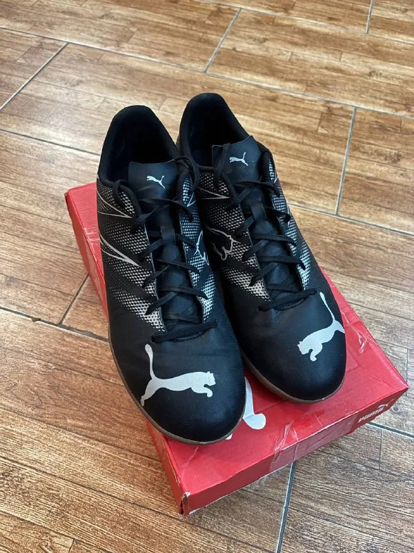 Футбольные бутсы Puma Attacanto IT 1