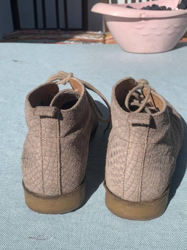 Бежевые замшевые ботиночки размер 36 3