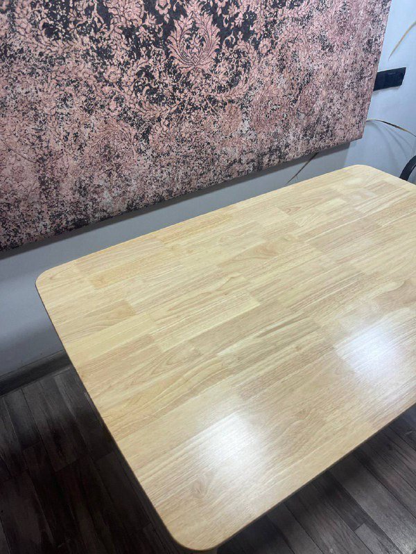 стол уличный стеклянный, морозильная камера, полка, деревянный стол, вешалки 2