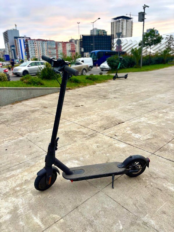 iPhone 14 Pro 1TB, Xiaomi электросамокат, Xbox контроллер 7