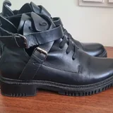 Женские кожаные ботинки 2
