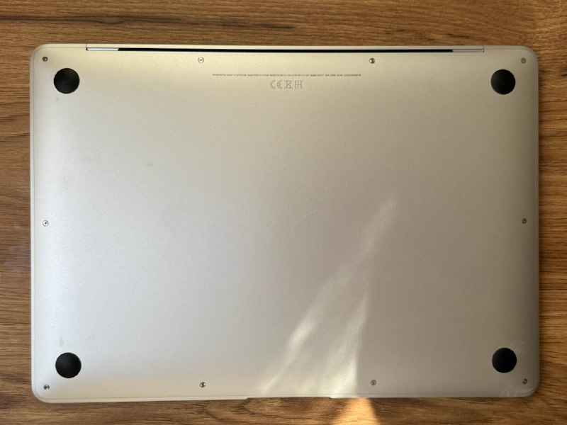 MacBook Air M1 8Гб 4
