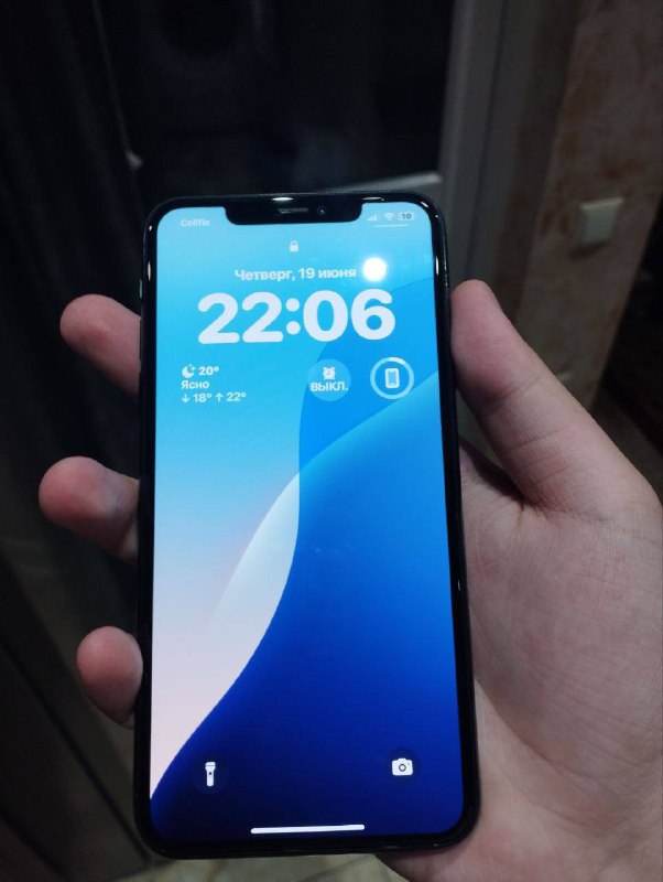 iPhone 11 Pro Max, 64 gb, Green Colour 2
