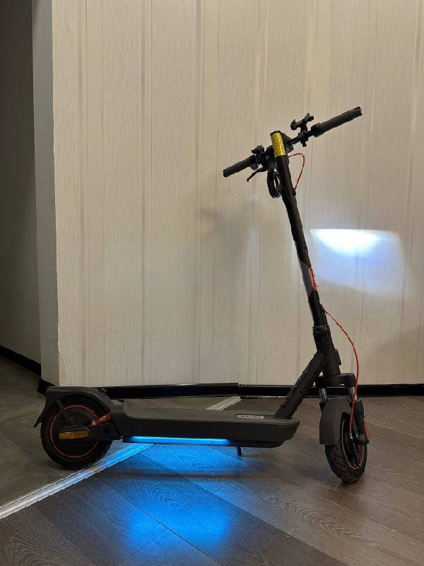 Электросамокат Xiaomi Scooter 5 Max с аксессуарами 2