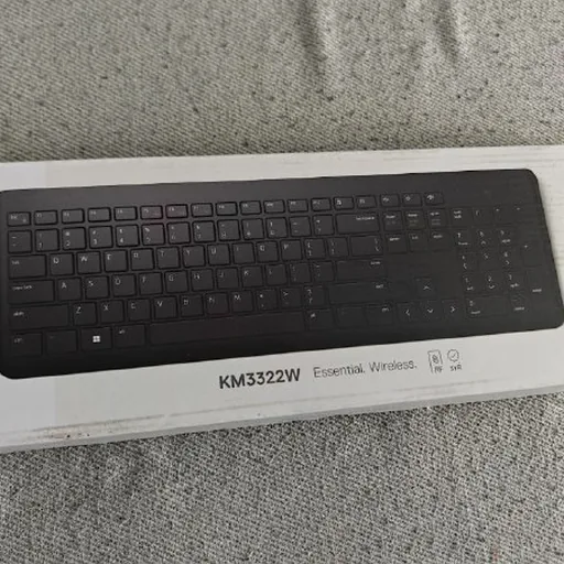 Беспроводные клавиатура и мышь Dell KM3322W
