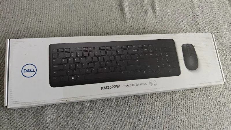 Беспроводные клавиатура и мышь Dell KM3322W 1