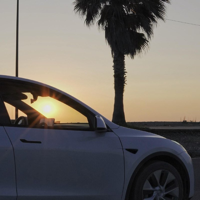 Tesla Model Y Long Range 3