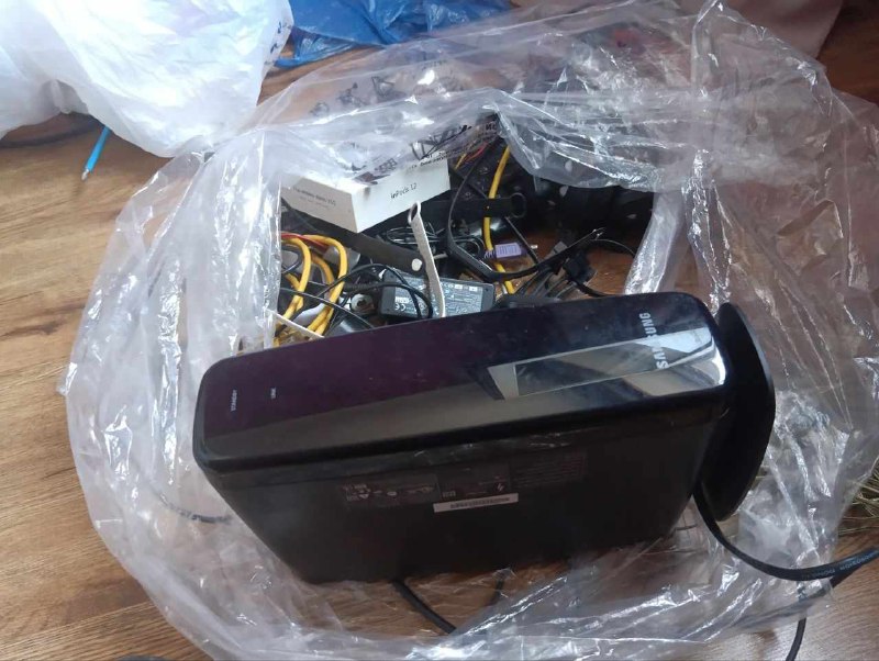 Various electronic items for sale 10