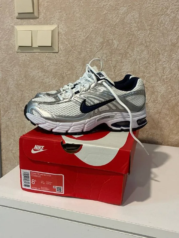 Nike Air Max Moto 2K кроссовки 1