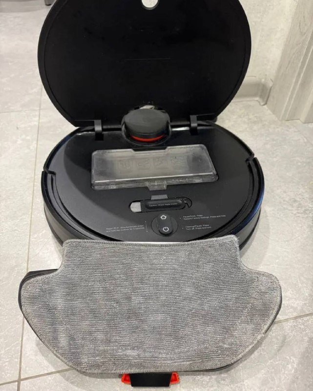 Моющий пылесос Xiaomi Mi robot Vacuum-Mop P 2