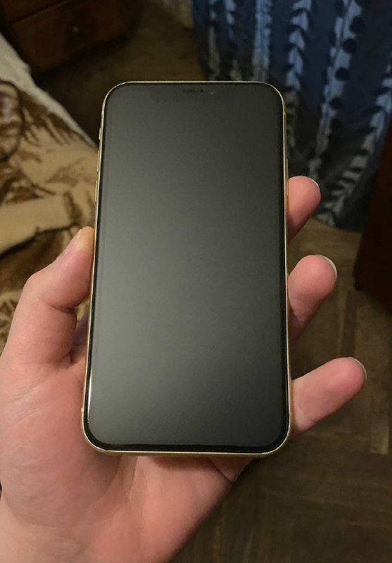 iPhone XR 64gb, чехлы, кабель 2