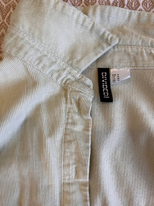 Рубашка H&M нежно бирюзово-зеленого цвета, размер М 2