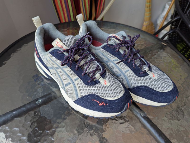 Кроссовки ASICS GEL-1090v2 мужские 42 размер