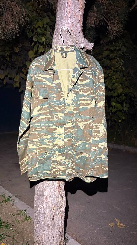 Ветровка адидас, Кожанка, Джинсовки Levi’s, Свитер kappa, Куртки разные, Толстовка адидас, Сарафан Monki 6