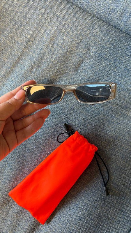 Чехол для iPhone 16 Pro Max, Дождевики, Носки, Бюстгальтер, Солнцезащитные очки, Чехол для очков 6