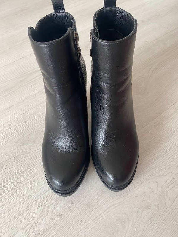 Ботинки женские размер 36