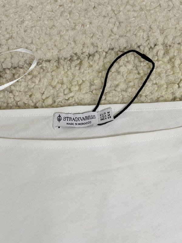Топ Stradivarius асимметричного кроя 3