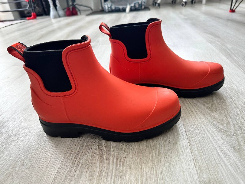 Резиновые сапоги UGG 38 размера