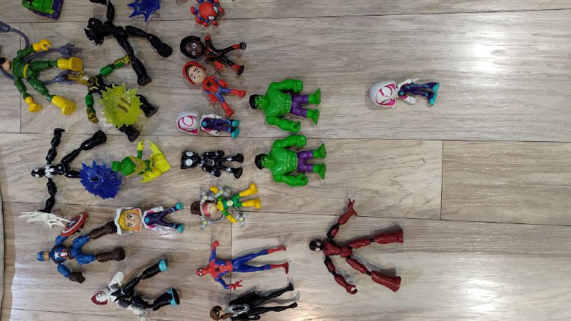 Коллекция игрушек Hasbro Марвел 5