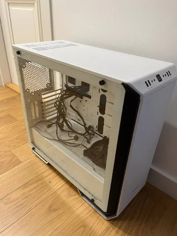 Корпус Be Quiet! Dark Base 700 White Edition 1