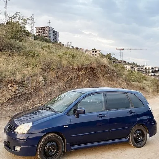 Suzuki Liana
