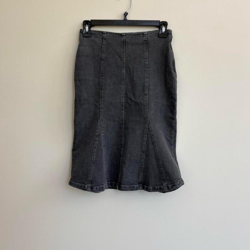 Белый топ J.Crew, Джинсовая юбка Paloma Wool 6