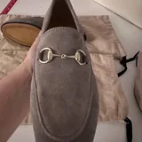 Замшевые лоферы Gucci 2