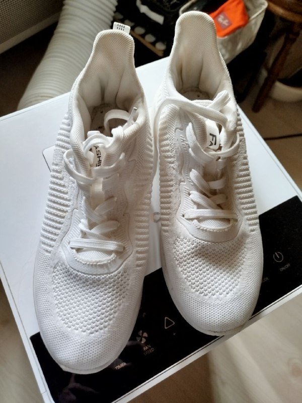 Белые текстильные кроссовки, размер 39