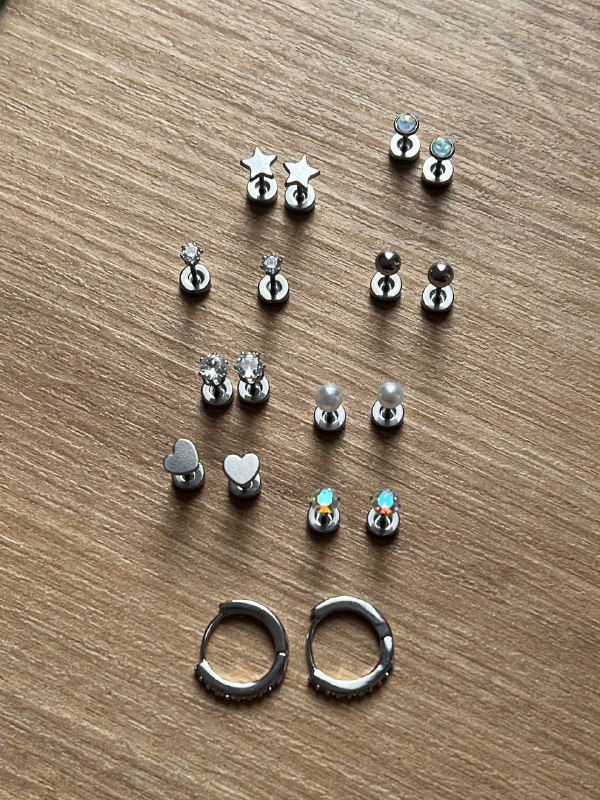 Серьги разные пары, 1 пара 1,5 лар 2