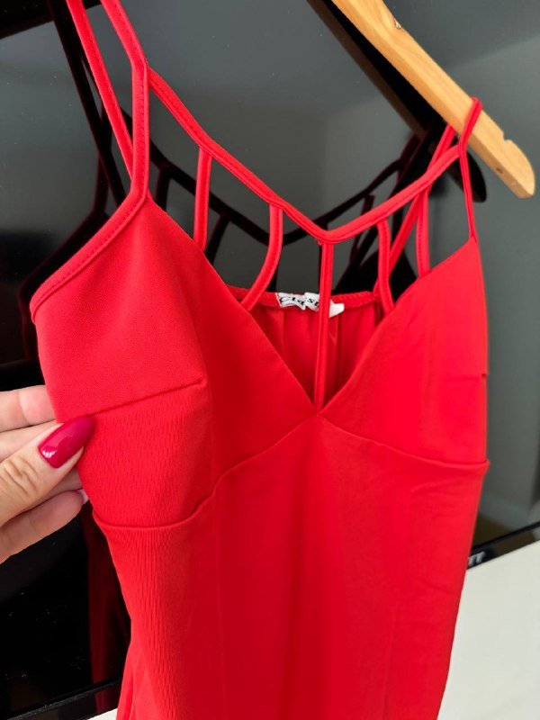 Красное женское праздничное платье размеры S M 4