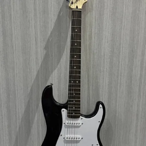 Гитара Fender Squier Stratocaster, комбик Fender Frontman 10G