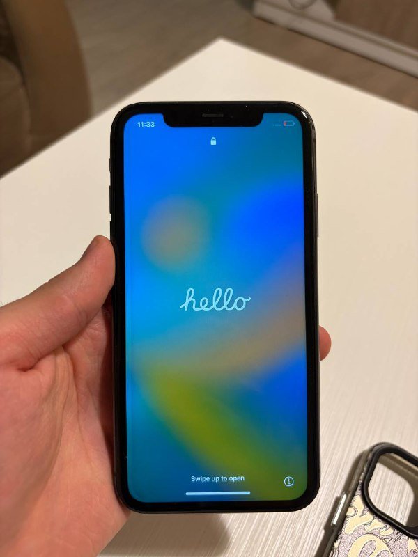 iPhone 11 128GB с чехлами