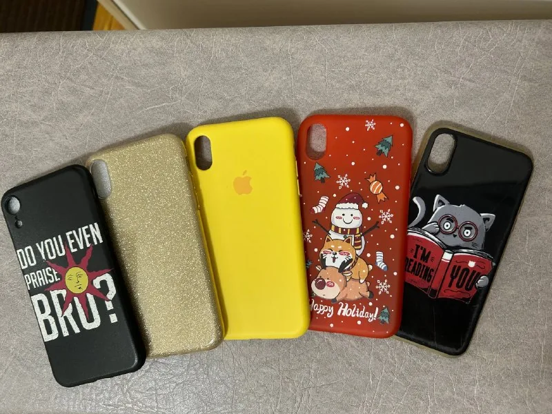 Чехлы для iPhone XR