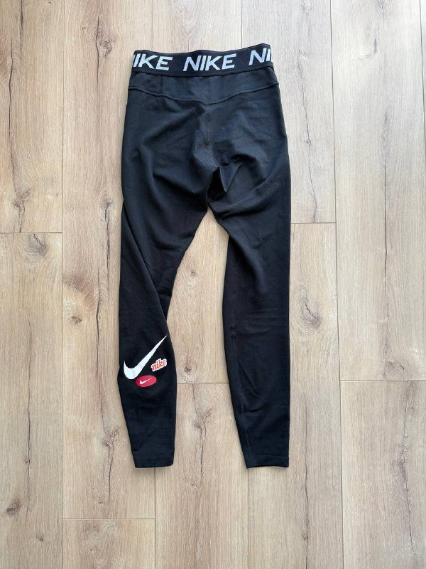 Футболка Adidas S, Лонг S-M, Худи Zoho oversize, Лосины, Джинсы Mom Bershka, Джинсы Pull&Bear, Джинсы Stradivarius, Кофта Zara oversize 5