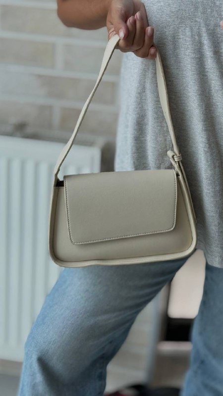 Пальто, косуха, босоножки Calvin Klein, куртка, платья, дубленки, сумки 10