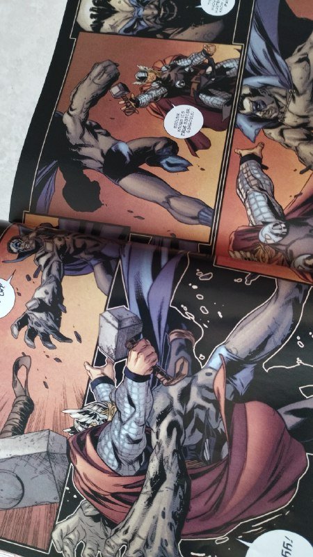 Книга комикс Marvel.1 4