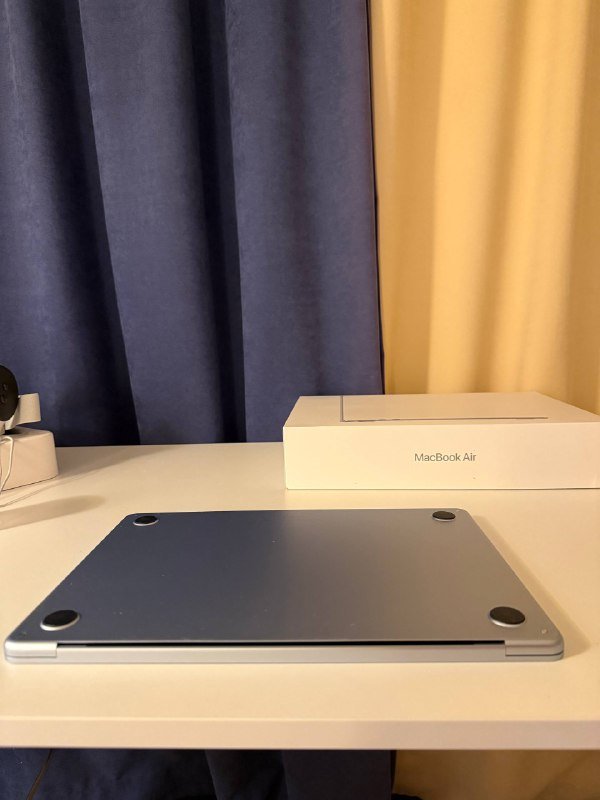 MacBook Air 13” M4 24GB RAM 512GB SSD 3