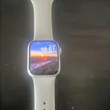 iPhone 13, часы, наушники 1