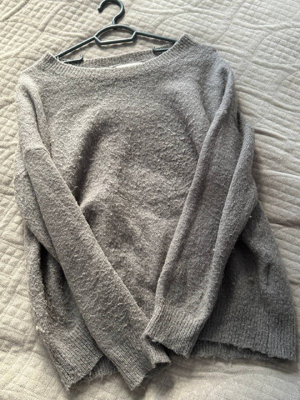 Пиджак guess, Тренч, Комплект кофта+майка, Юбка, Свитер, Кожаные штаны zara, Брюки манго, Толстовка nike, Платье bershka, Штаны синие 4