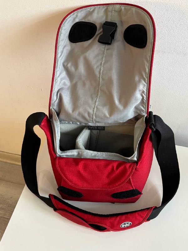 Флэшка Sandisk lightning-usb, ремень Nikon, фотосумка Crumpler 6