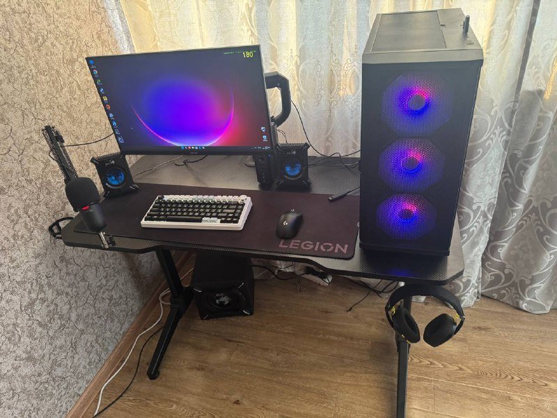 Игровой компьютер AMD Ryzen 7 с монитором, мышкой, наушниками, микрофоном, колонками 2