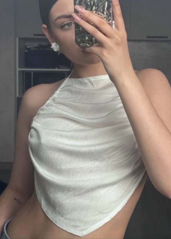 Топ с открытой спиной на завязках