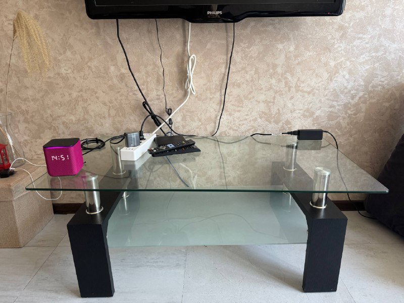 Журнальный стол стеклянный