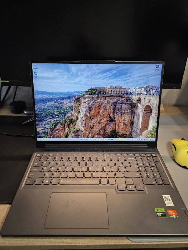 Игровой ноутбук Lenovo Legion Slim 5 16APH8