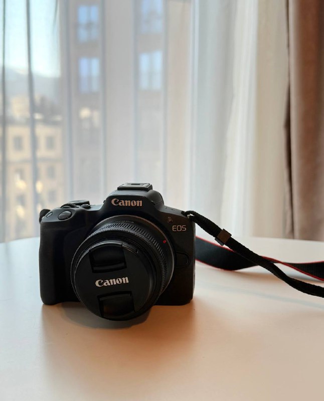 Беззеркальный фотоаппарат Canon EOS R50 Kit 18-45 RF