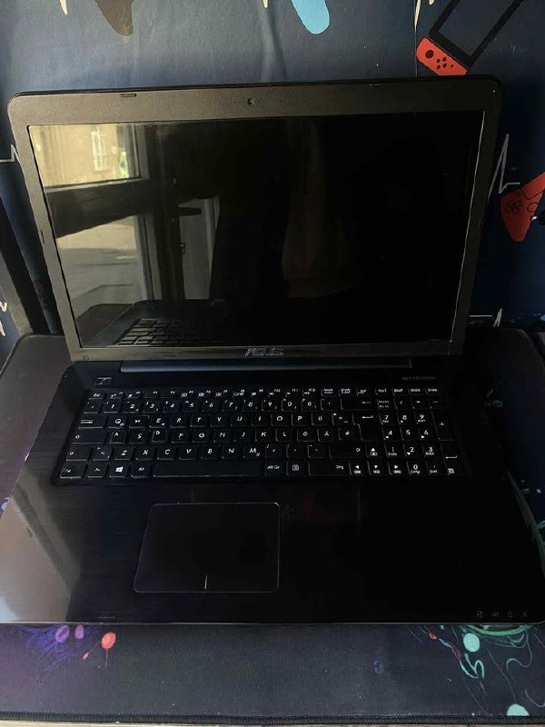 Ноутбук ASUS i7 6500, 16GB, 240GB SSD, Nvidia 940NX 2GB, 17"