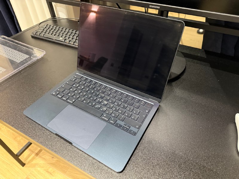 MacBook M2 Air 13.6 8/512 Midnight + чехол в подарок