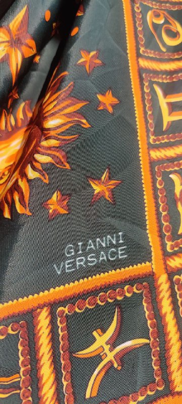 Винтажный шелковый платок Gianni Versace 1980-х годов 5