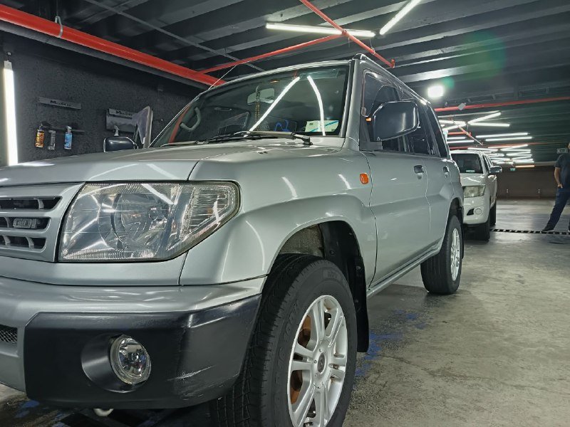 Автомобиль Mitsubishi Pajero 1998 года 6
